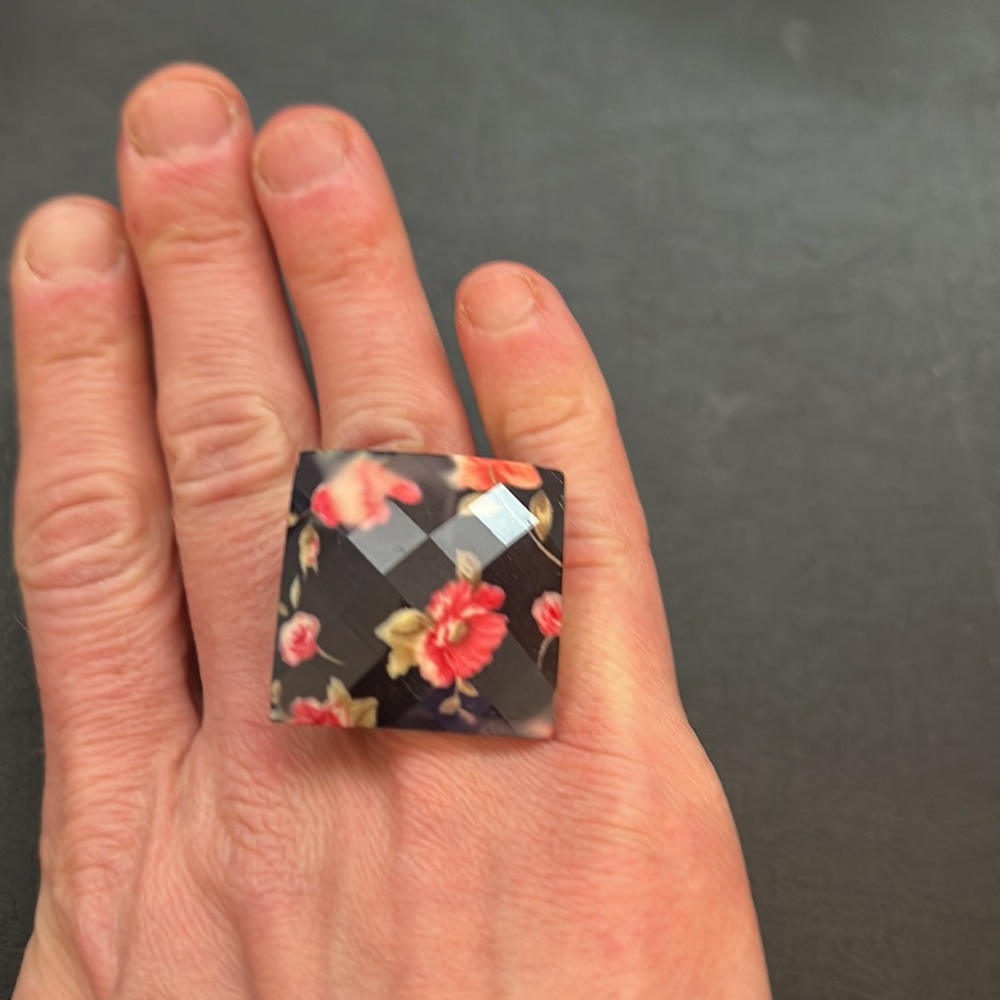 Vintage Plastic Ring, Floral, Black, Red, Retro, Boho, Size 8.5
